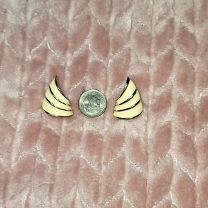 Vintage 80's cream gold enamel earrings
